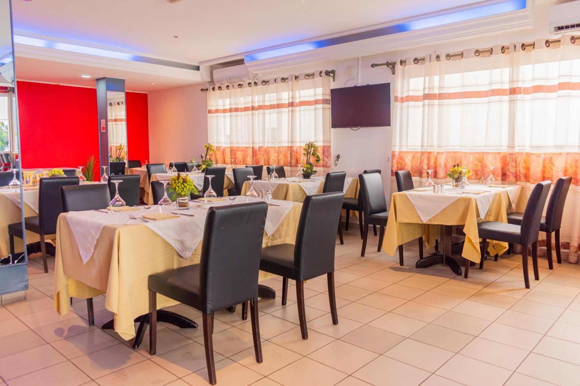Bano Palace Hotel 두알라 외부 사진